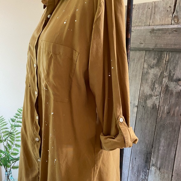 NWOT Thread & supply button down - Picture 2 of 9